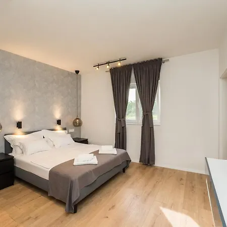Villa Krslovic * Privlaka (Zadar)